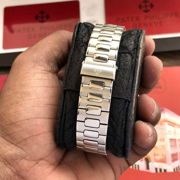 PATEK_PHILIPPE_AUTO_CALENDAR